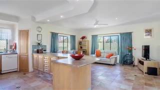 19 Deborah Avenue, Benowa Waters