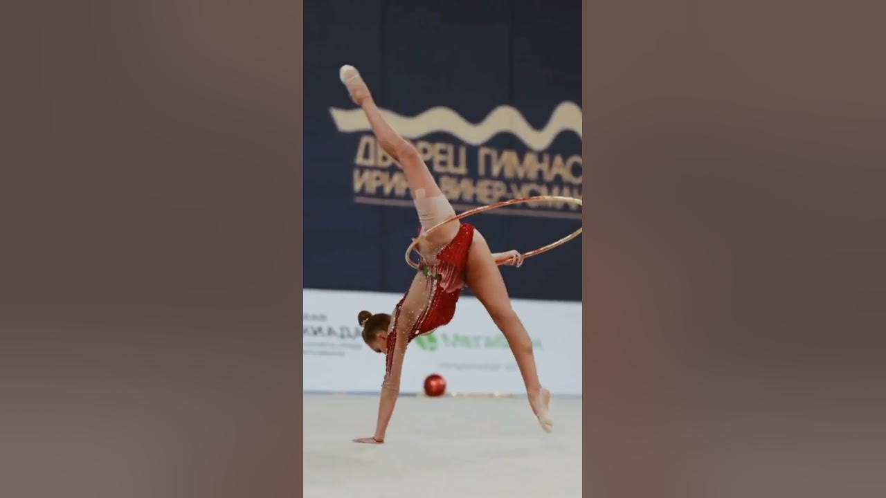 Арина Аверина обруч