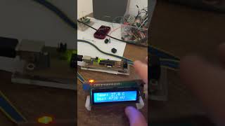 Atmega ohne Arduino, läuft! #arduino #coding #youtubeshorts #embedded #embeddedsystems #avr
