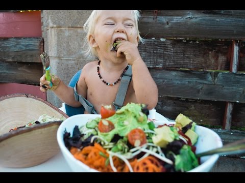 What my VEGAN BABY ate today in Hawaii