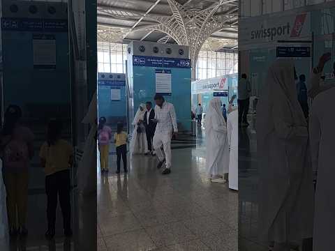 بارك الله لهما وبارك عليهما وجمع بينهما في خير