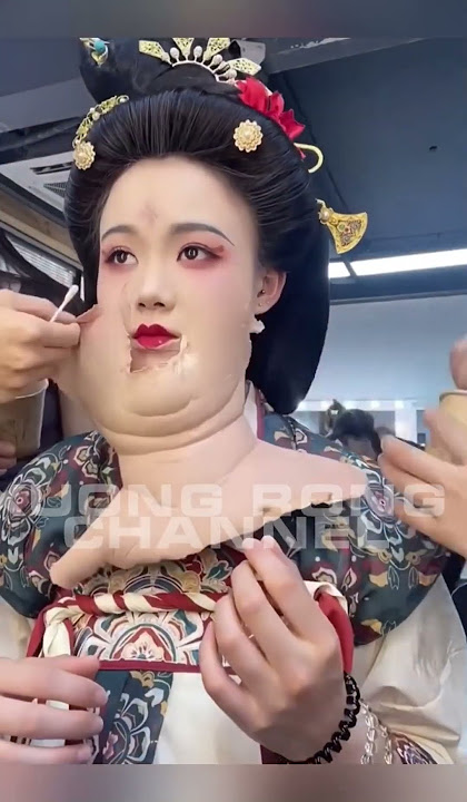 Behind the scenes of a Chinese movie's makeup scene, the actress wear mask play #behindthescene