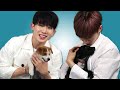 Monsta X brinca com cachorrinhos enquanto responde a perguntas do Monbebe (Legendado em Português)