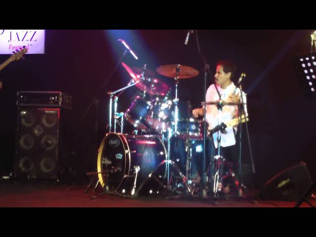 Ossa Sungkar (drum solo) - JAVA JAZZ FESTIVAL 2013 class=