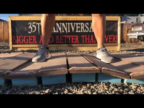 How to make a moving floor for your home haunted house / DIY Haunted House Props and Effects