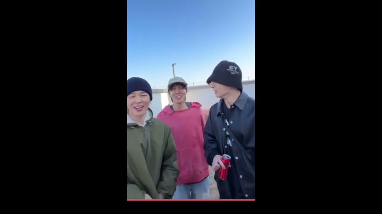 Weverse Live x3!  Happy birthday Kim Taehyung!  