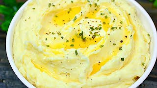 Thanksgiving Mashed Potatoes Recipe!  Creamy Roasted Garlic Mashed Potatoes