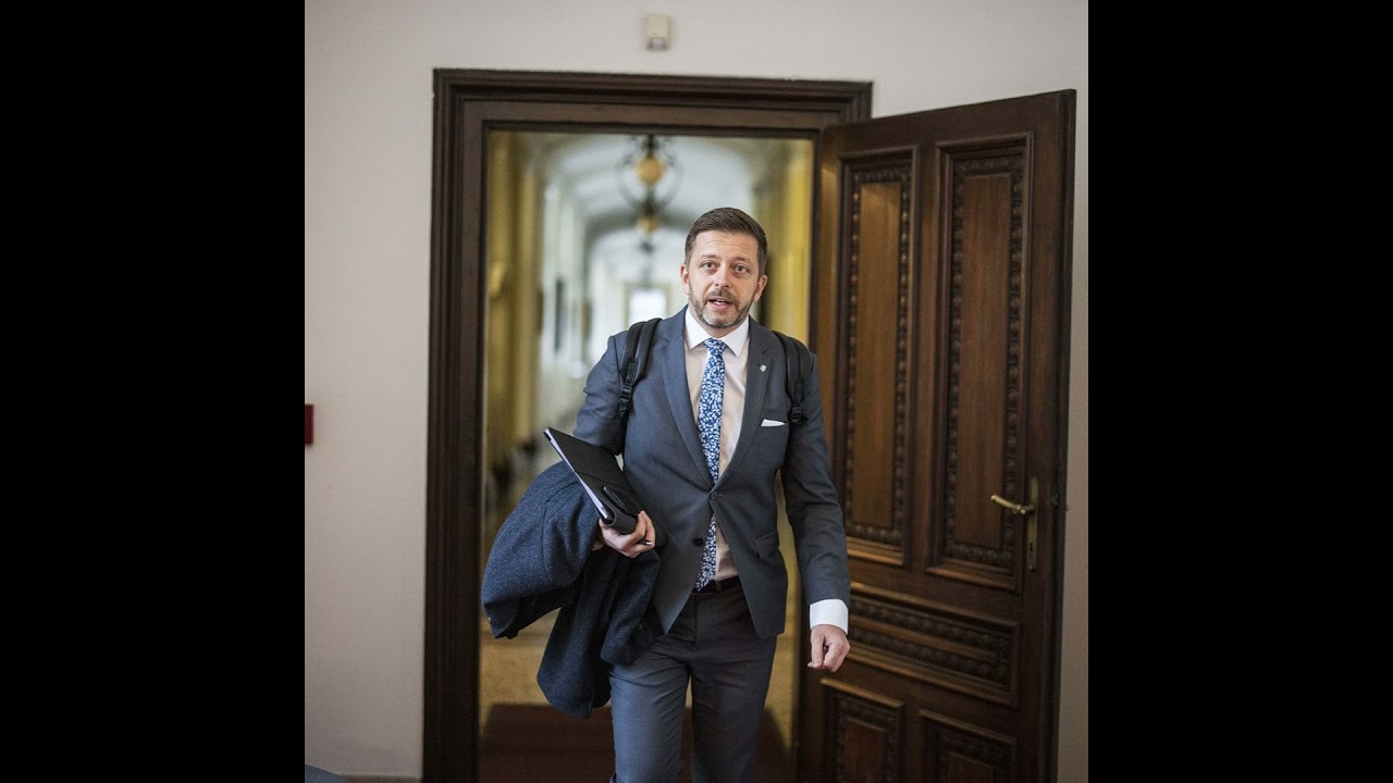 Ve sněmovně přestávají platit nepsaná pravidla. Z nezvolení místopředsedou ale Rakušan může těžit