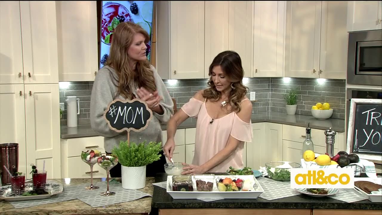 "Mom-time meals" with Sumptuous Living's Mandy Landefeld