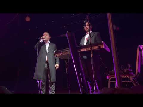Sruly singing bar mitzvah keys shimy