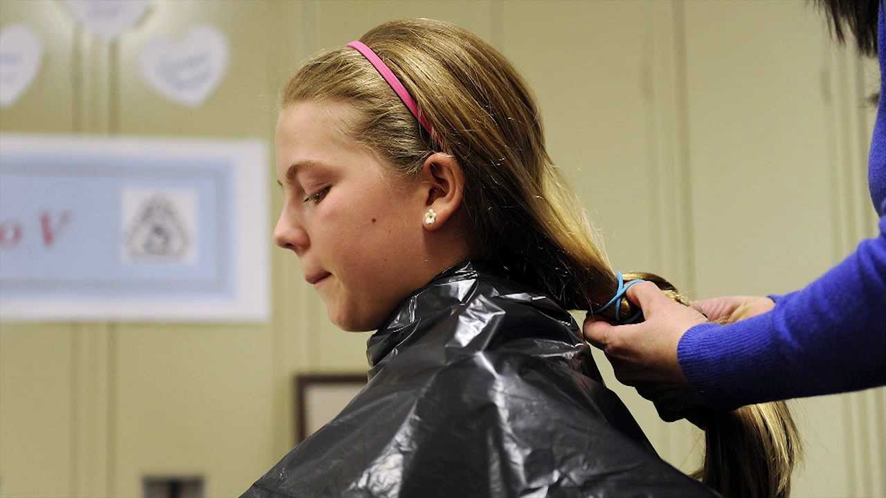 Students give Locks of Love YouTube