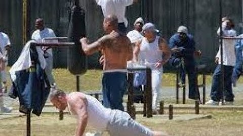The Secret To How Prisoners Build Muscle behind Bars