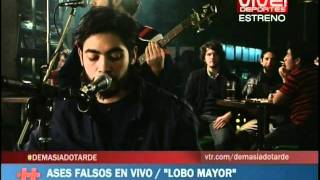 Video thumbnail of "Ases Falsos - Lobo Mayor (Demasiado Tarde 2011)"