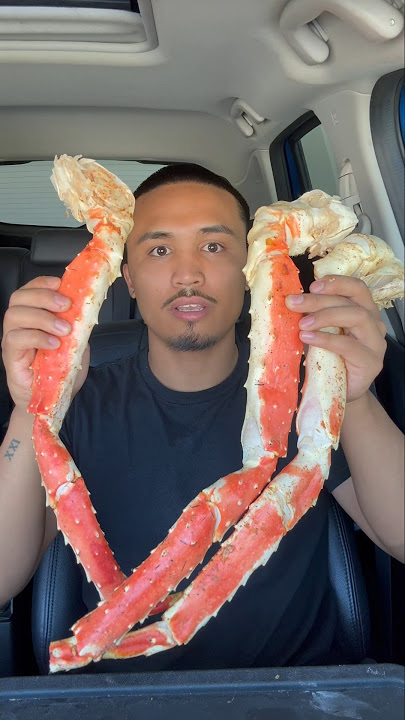 Trying KING CRAB LEGS🦀 #shorts