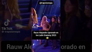 SHAKIRA En Los LATIN GRAMMY IGNORÓ a KAROL G