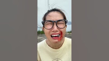 Huyền Bi Gặp Tai Nạn Khi Uống Coca -Having an Accident While Drinking Coca-Cola  #huyenbi #short