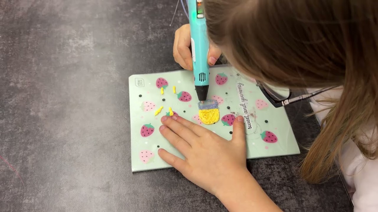 Minionek długopisem 3D