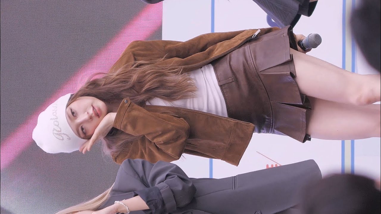 250928 FIFTY FIFTY (피프티피프티) - Midnight Special (문샤넬) 직캠 [청춘, 커피페스티벌]