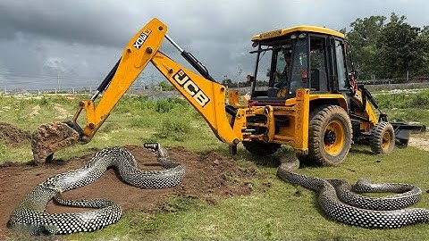 JCB 3dx xpert loading mud In Mahindra 475 JCB miti Khudai JCB miti Khudai JCB video #jcb #jcbcarton