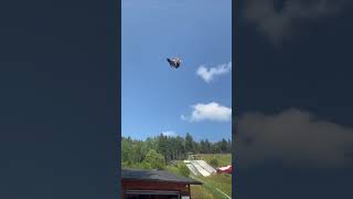 Youngman Manages to Skillfully Perform an Octuple Flip