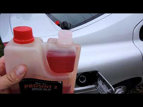 Videó: Tehetek benzint kétütemű olajjal az autómba?