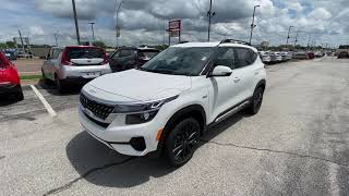 2022 KIA SELTOS NIGHTFALL TURBO AWD IN SNOW WHITE PEARL WITH BLACK