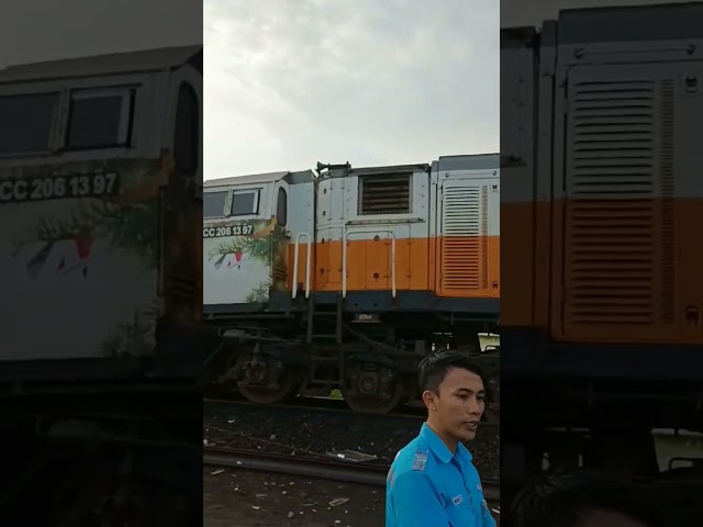 kecelakaan kereta di Cicalengka Bandung class=