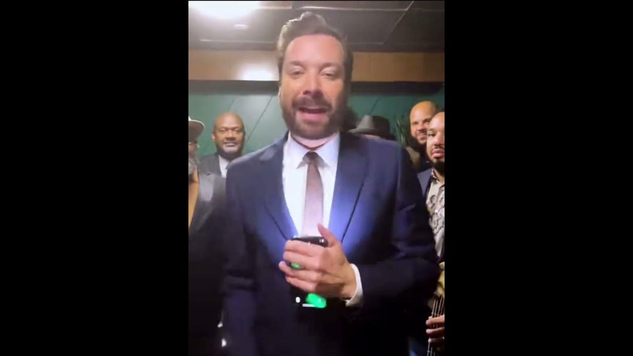 Jimmy Fallon and Noah Schnapp Tik Tok - YouTube