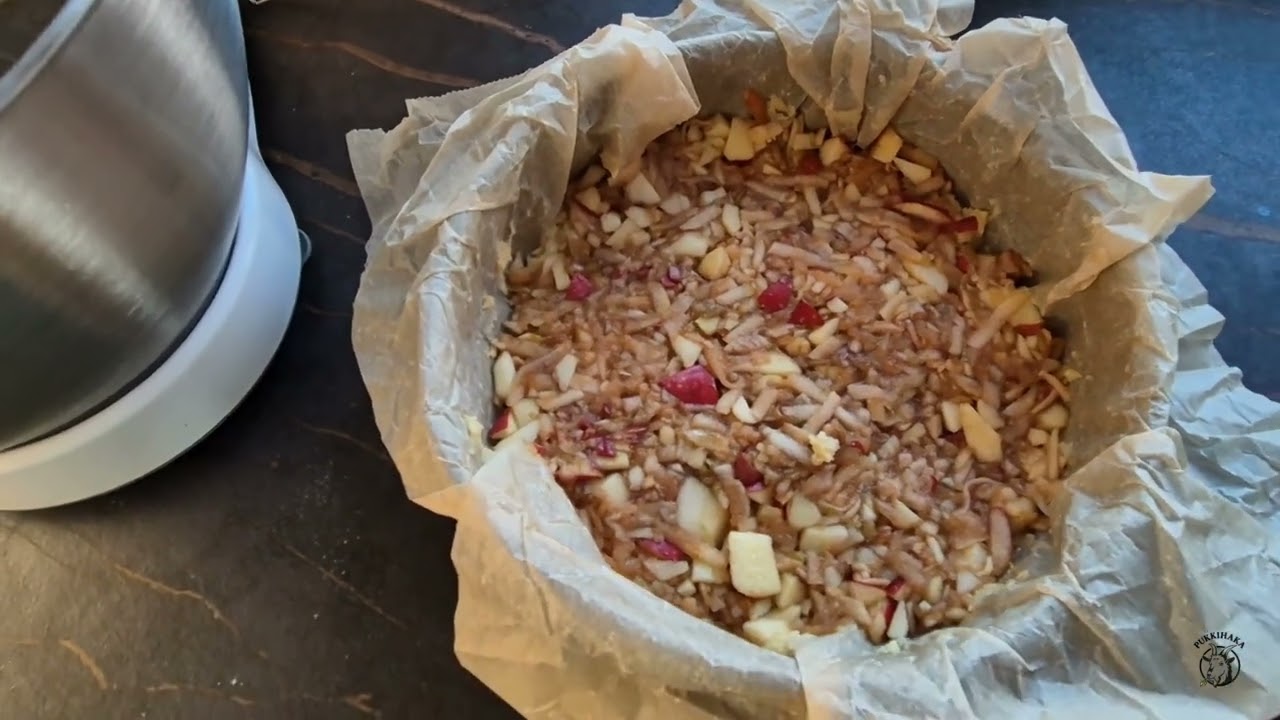 Slow living in Finland: lake ice & (an ugly) birthday cake