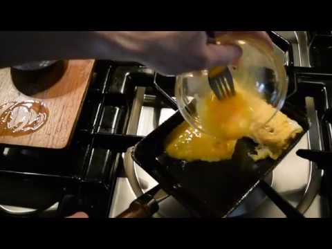 How to make tamagoyaki (easy) --  eyesandhour.com --