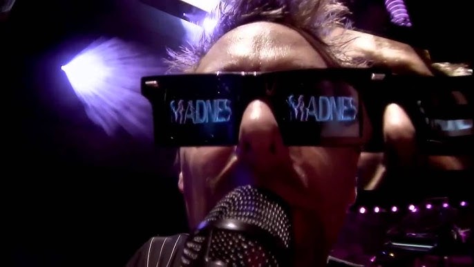 Muse-Madness Guitar Solo Live✨ #fyp #muse #youtubeshorts #music #guitar  #live #rock #mattbellamy - YouTube