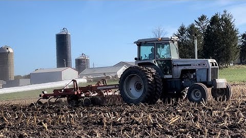 Manure hauling and chisel plowing! Diff lock is not working!