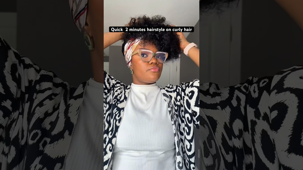 Get into this Quick and clueless styling on this curly unit. 