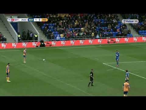 Riley Harbottle scores