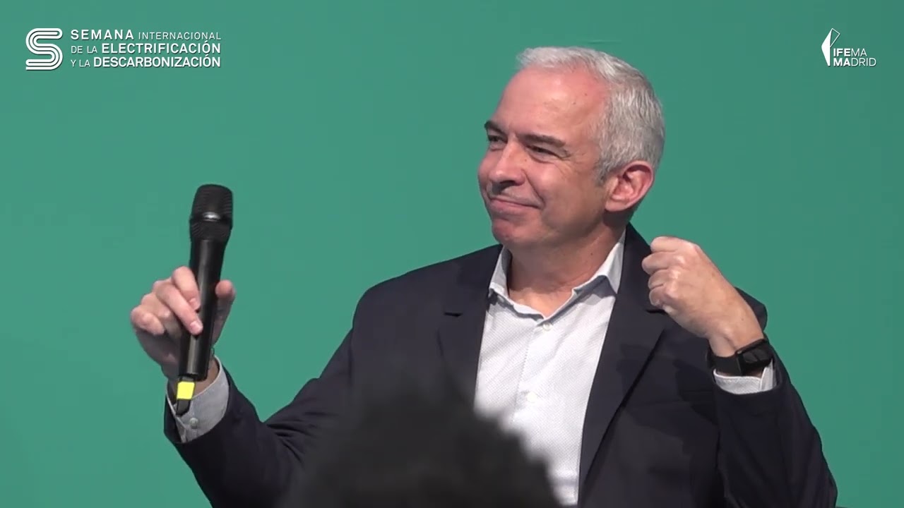 MATELEC 2025: AEDIVE   Mesa redonda  Movilidad electrica  restos y tendencias