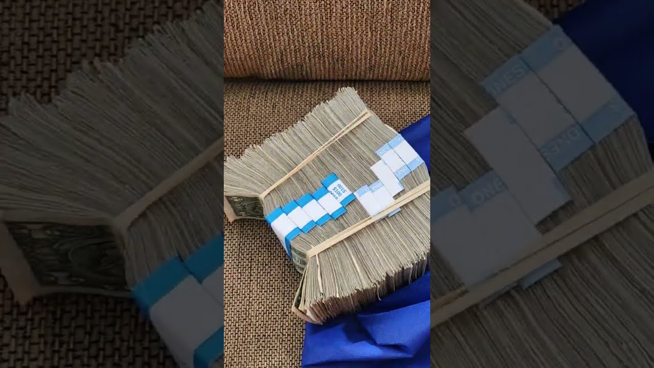  1000 In One Dollar Bills