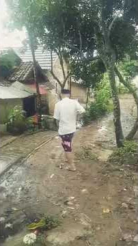 STORY WA LUCU ORANG TERPLESET DI JALAN LICIN