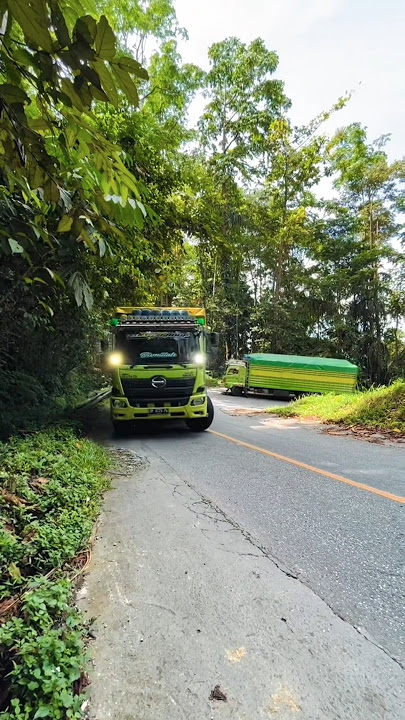 Truk Sulawesi!!knalpot cung takalar #truksangperintisterbaru #truckmania #knalpotcung #basuri