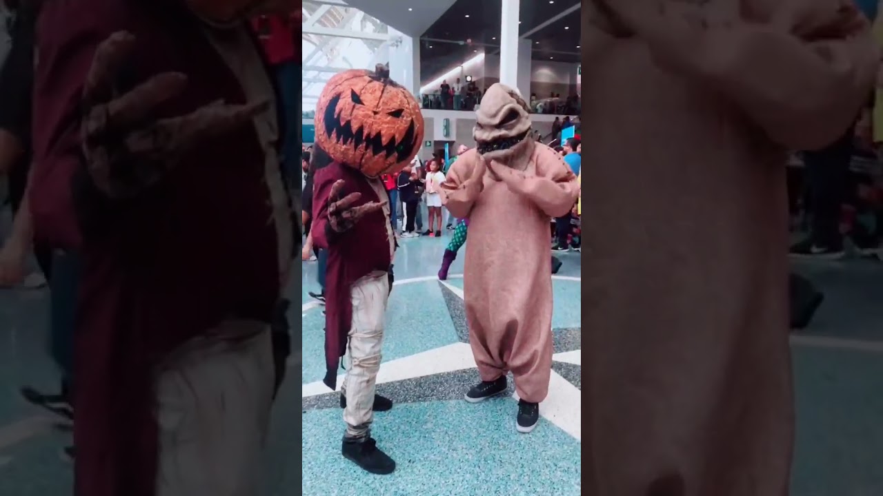 Disney cosplay~ seriously spooky 