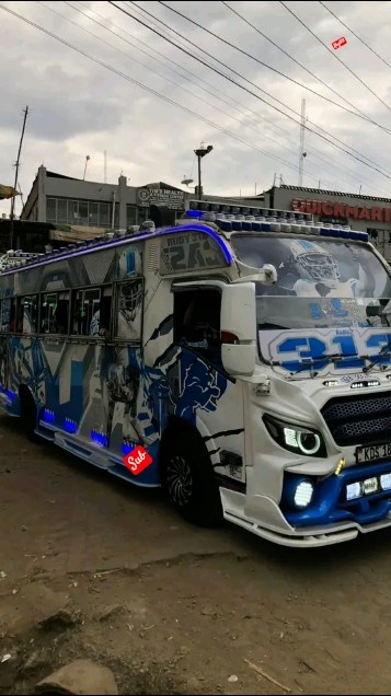 Detroit matatu vs heatles matatu rat race #kenyahuangalore #automobile ...