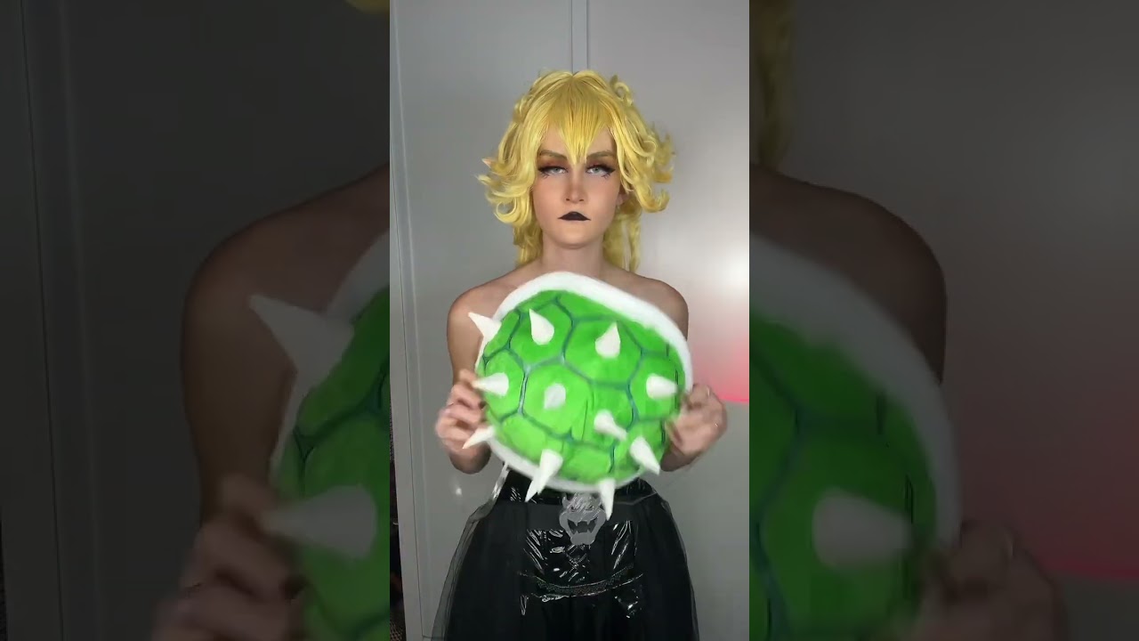 I'm taking off my Bowsette cosplay !
