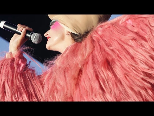 Peaches - Rub (LIVE at Music Tastes Good)