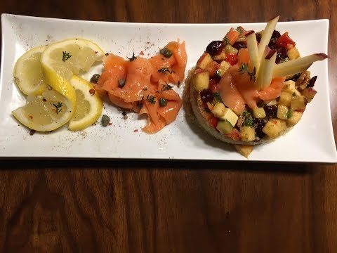 Quinoa salad with smoked salmon --- سلطة الكينوا مع سمك السلمون المدخن *** Chef Atssid ***