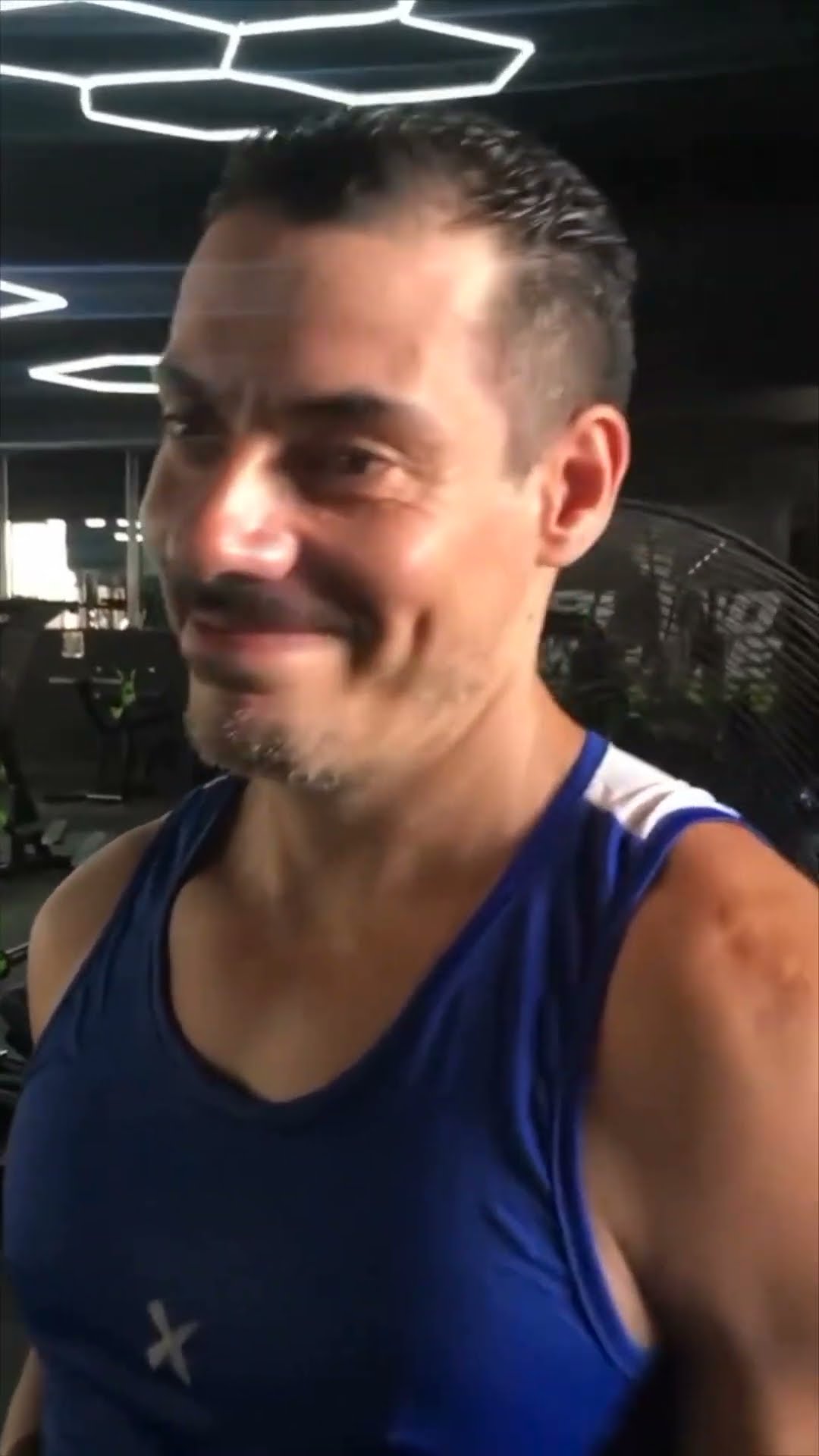 Freddie Mercury is alive !! ??