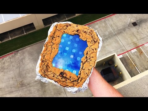 can-chocolate-chip-cookie-case-save-ipad-air-from-100-ft-drop-test?---gizmoslip