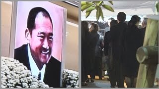 日本柔道の立て直し誓う  故斉藤仁氏の通夜に山下氏ら