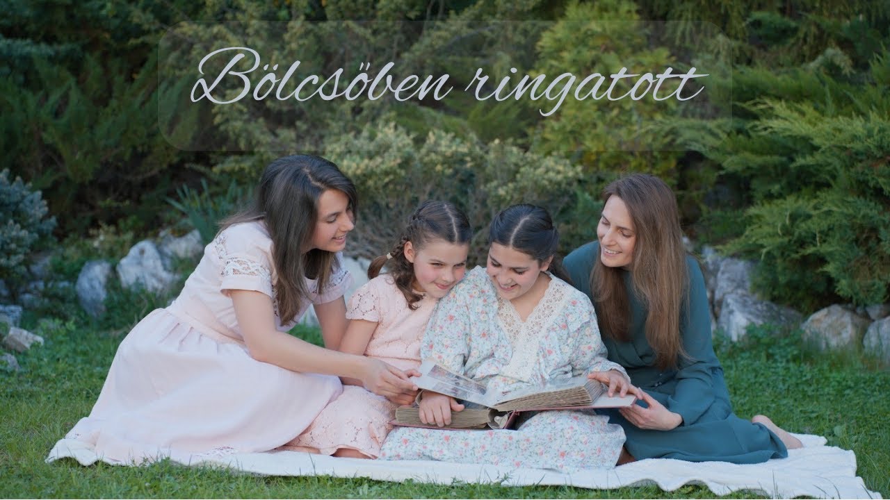 Bölcsőben ringatott - Nancy & Naomi