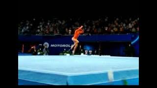 Download lagu stick it final scene