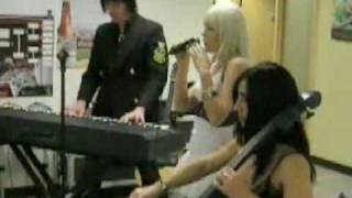 Kerli- Butterfly Cry (acoustic live at xBox) HQ