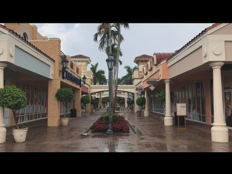 funny-money-used-at-miromar-outlets